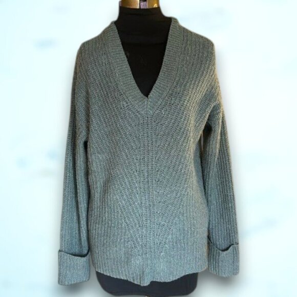 Nine West Grey V Neck Shaker Knit Sweater Medium - Picture 1 of 11